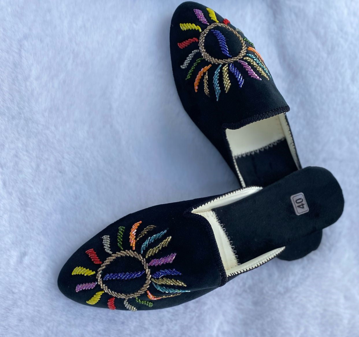 Babouche en Velours Noir Perlé