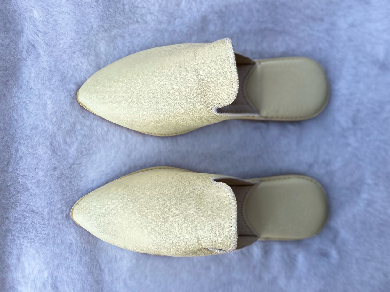 Babouche en Cuir Blanc Cassé