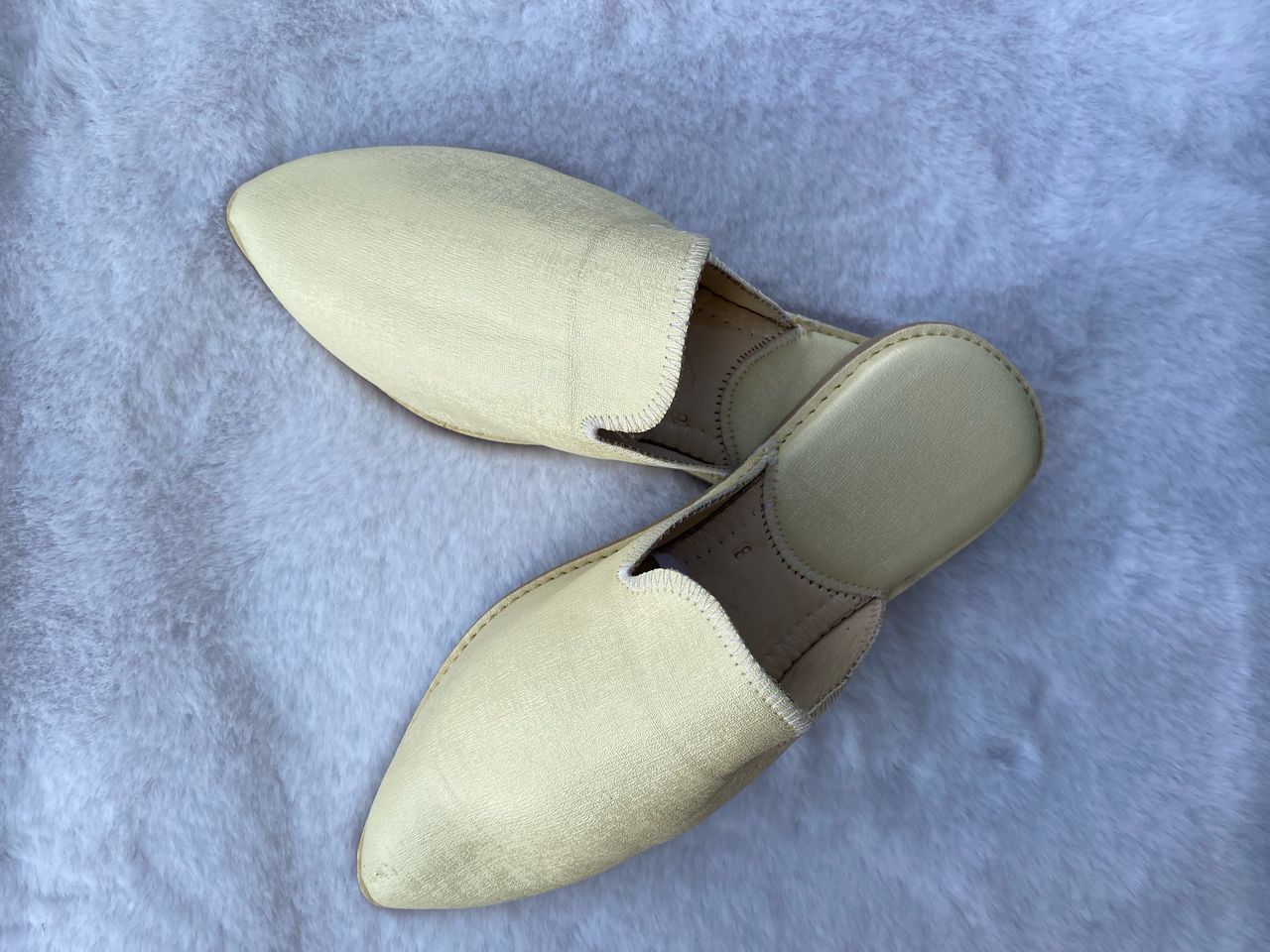 Babouche en Cuir Blanc Cassé
