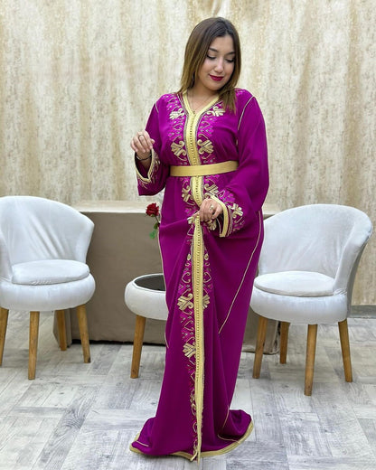 Caftan rose fuchsia brodé et perlé 